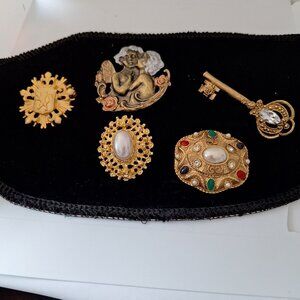 Vintage Brooches